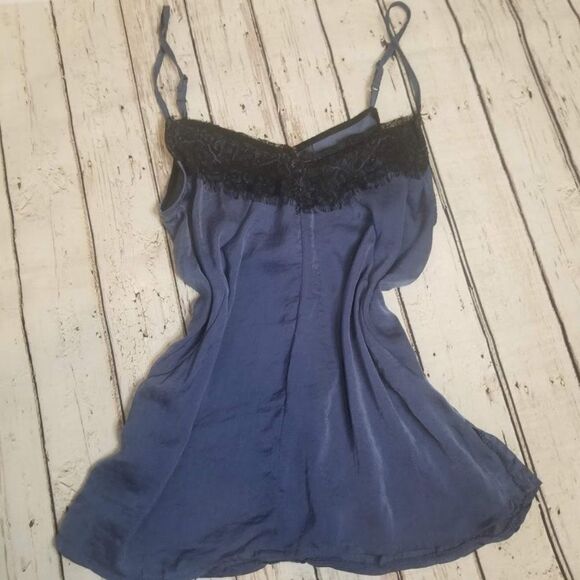 Comfy Lingerie with Lace detail, side split - Picture 1 of 7